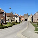 Ivy - Part Of The The Bay Village With Pool, Gym And Direct Access, Pub, Restaurant, Tennis And Meadows Walks * Filey