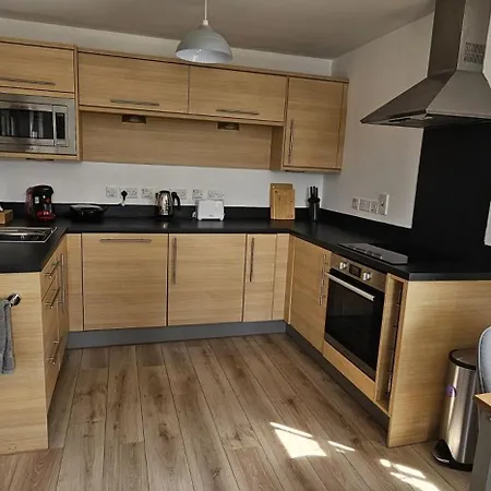 Ivy - Part Of The The Bay Village With Pool, Gym And Direct Access, Pub, Restaurant, Tennis And Meadows Walks בית נופש