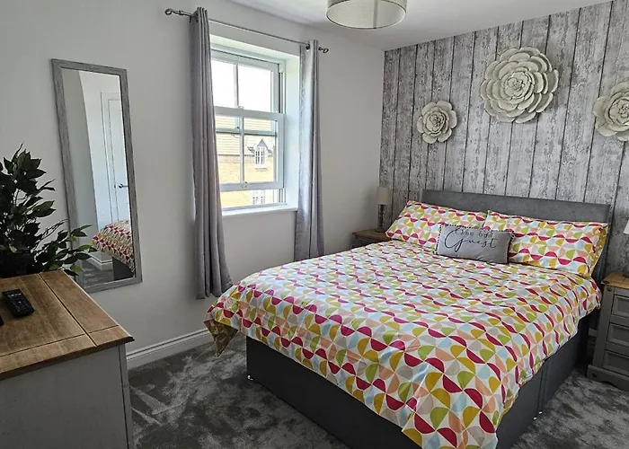 Hébergement de vacances Ivy - Part Of The The Bay Village With Pool, Gym And Direct Access, Pub, Restaurant, Tennis And Meadows Walks *