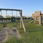 Ivy - Part Of The The Bay Village With Pool, Gym And Direct Access, Pub, Restaurant, Tennis And Meadows Walks ファイリー